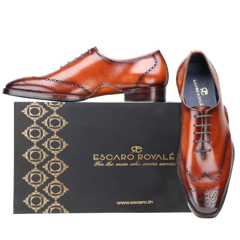 Alfar Wholecut Oxfords in Cognac