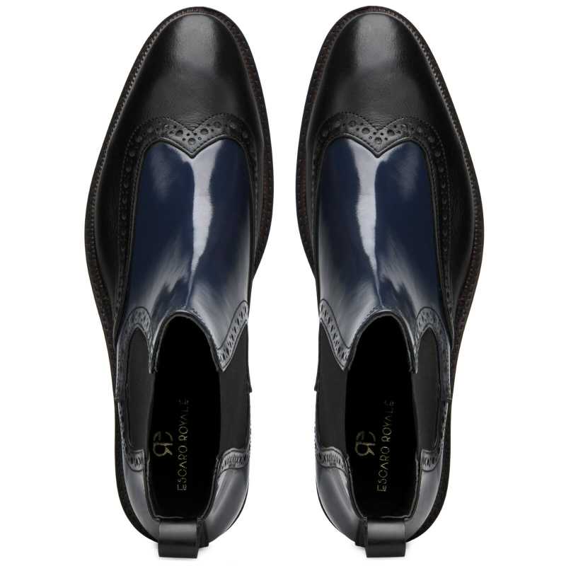 Evander Wingtip Chelsea Boots in Blue