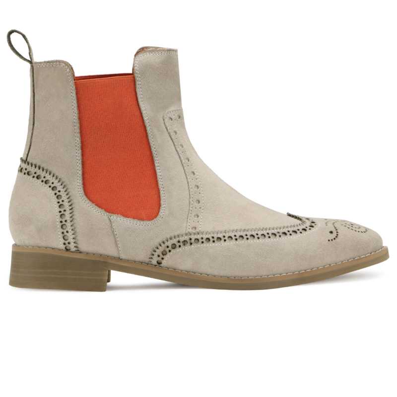 Clifford Wingtip Chelsea Boots in Camel Suede
