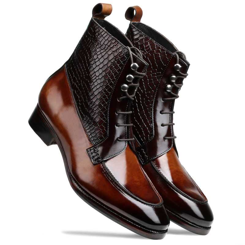 Bailey Lace-up Boots in Brown