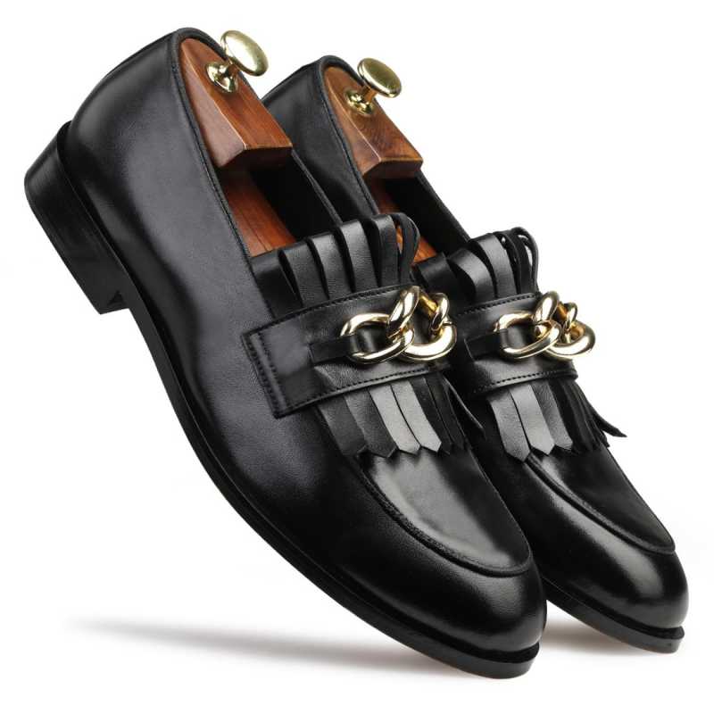 Camacho Buckled Kiltie Loafers in Black