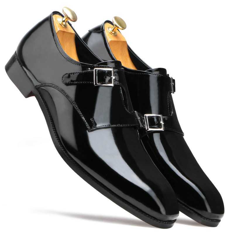 Vikar Cross Monks in Black - Main Image