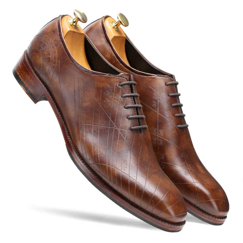 Grit Wholecut Oxfords in Brown