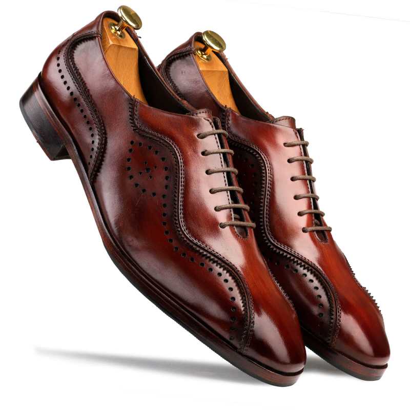 Earl Wavy Patina Oxford Shoes in Wine
