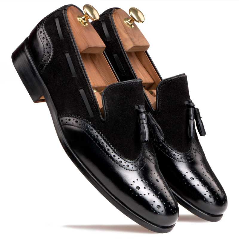 Chicago Tassel Loafers In Black