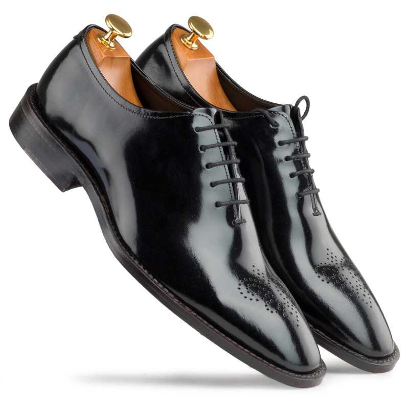 Medallion Wholecut Oxfords in Black