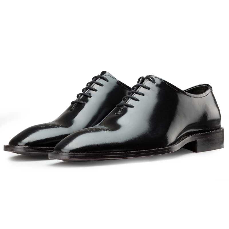 Medallion Wholecut Oxfords in Black