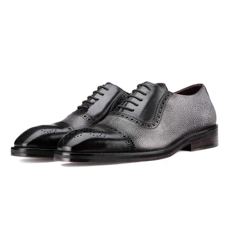 Coppa Two-Textured Toecap Oxfords in Black-Gray