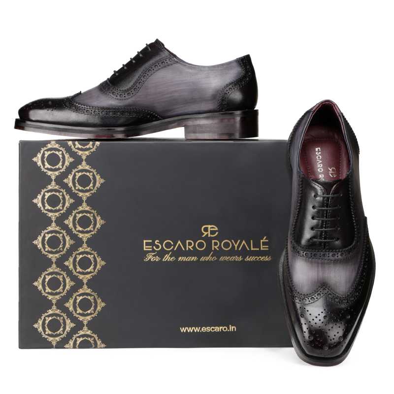 Carlo Wingtip Brogues in Black