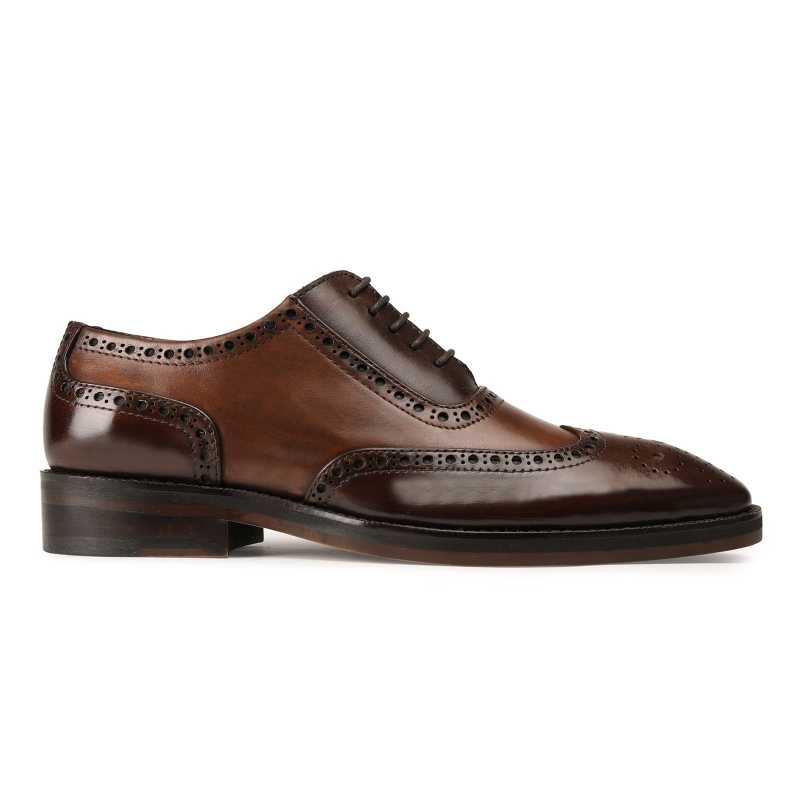 The London Wingtip Brogues In Brown-Tan