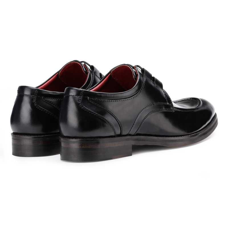Valentin Derby Shoes in Black