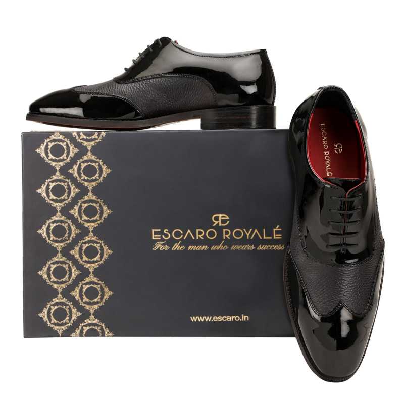 Damian Classic Wingtip Oxfords in Black