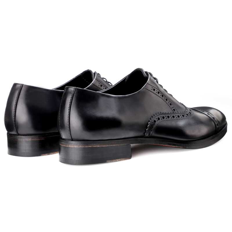 Vienna Classic Toecap Oxfords in Black