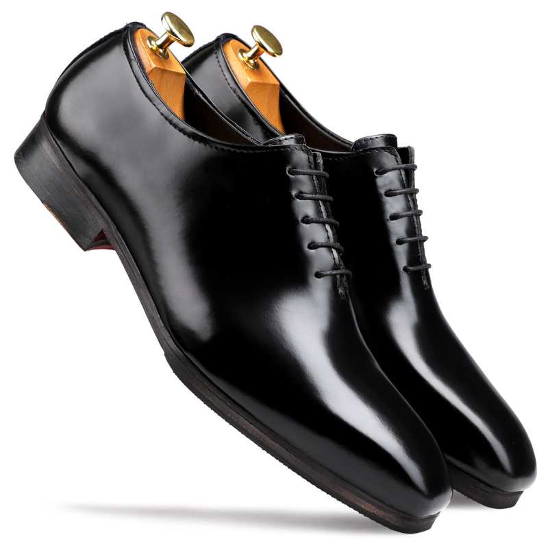 Milan Smooth Wholecut Oxfords In Black