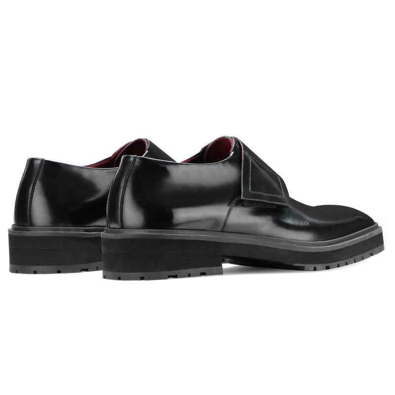 Marksman Lightweight Velcro Strap Shoes in Black