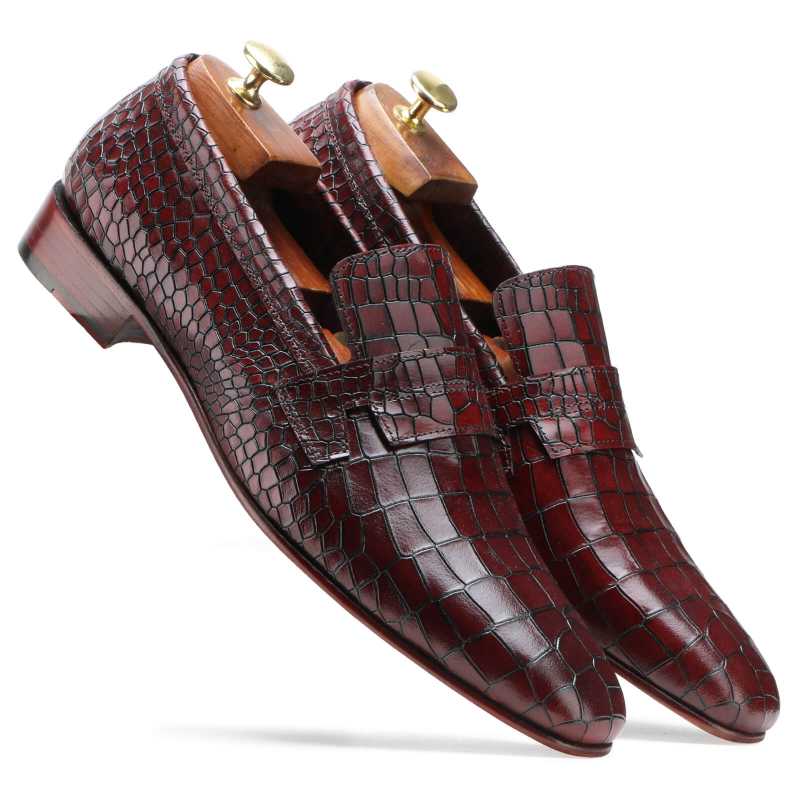 Reed Sleek Penny Loafers in Burgundy
