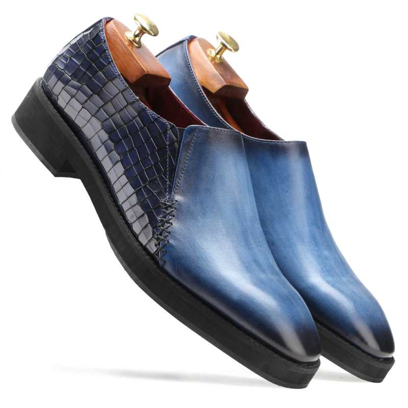 Garner Lightweight Loafers in Blue