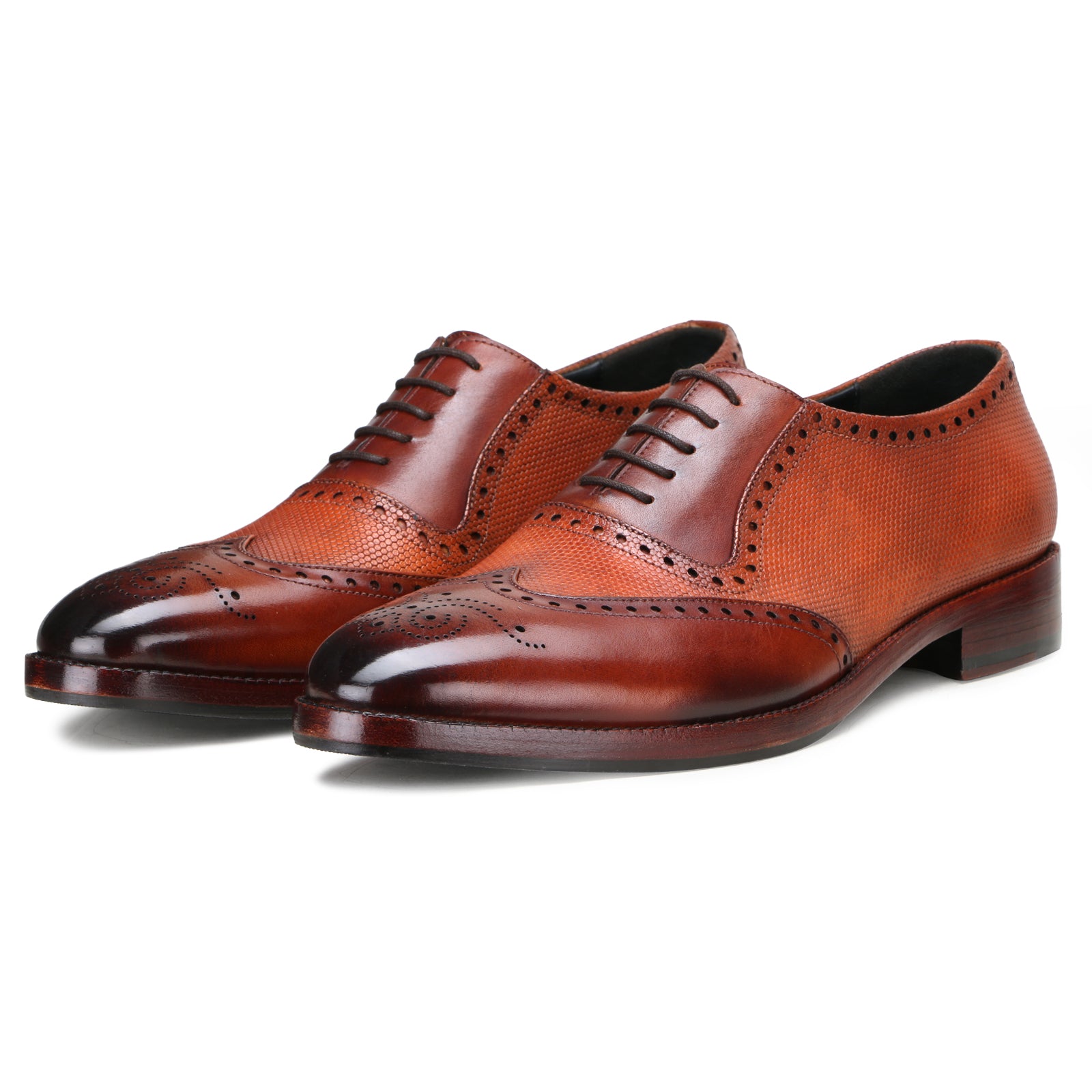 Montford Wingtip Oxfords Shoes in Brown-Tan