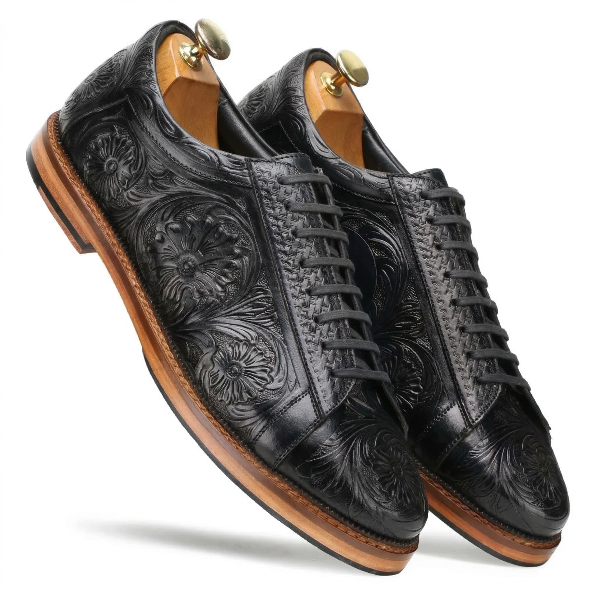 Strumento Handtooled Derby in Black