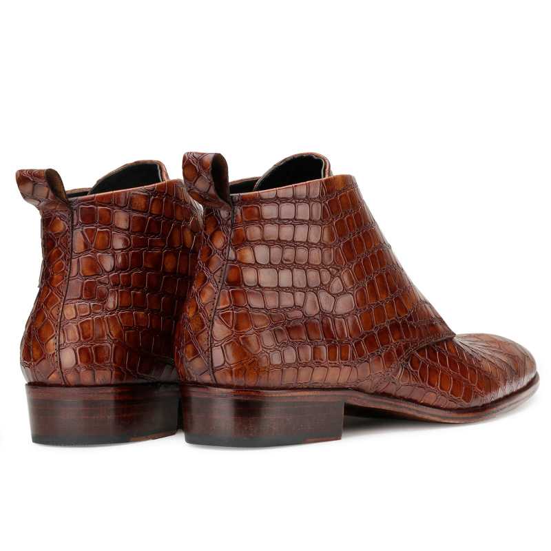 Optimus Chukka Boots In Patina Cognac