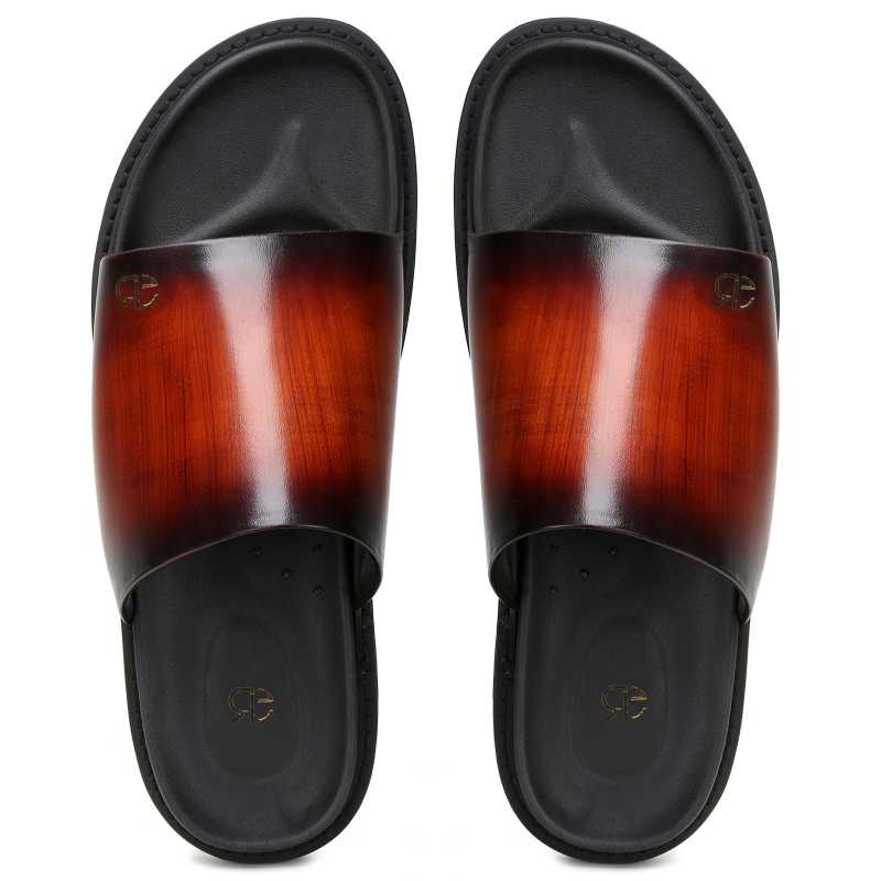 The Clarke Sliders in Patina Cognac