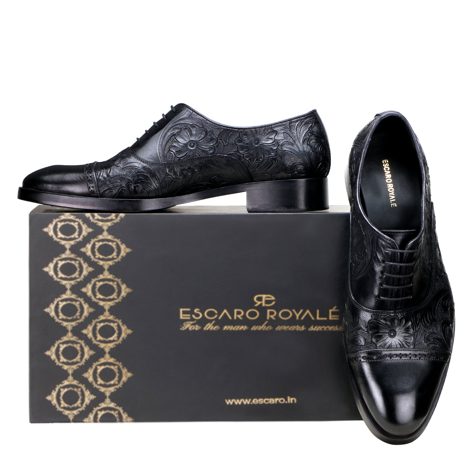 Handtooled florentine cap-toe oxford in black