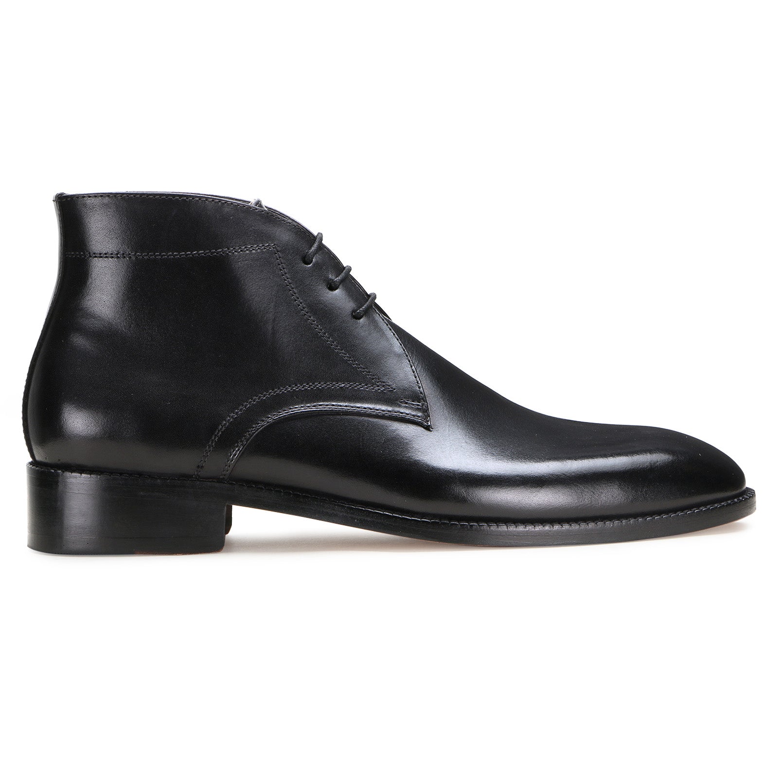 The Munich Chukka Boots In Black