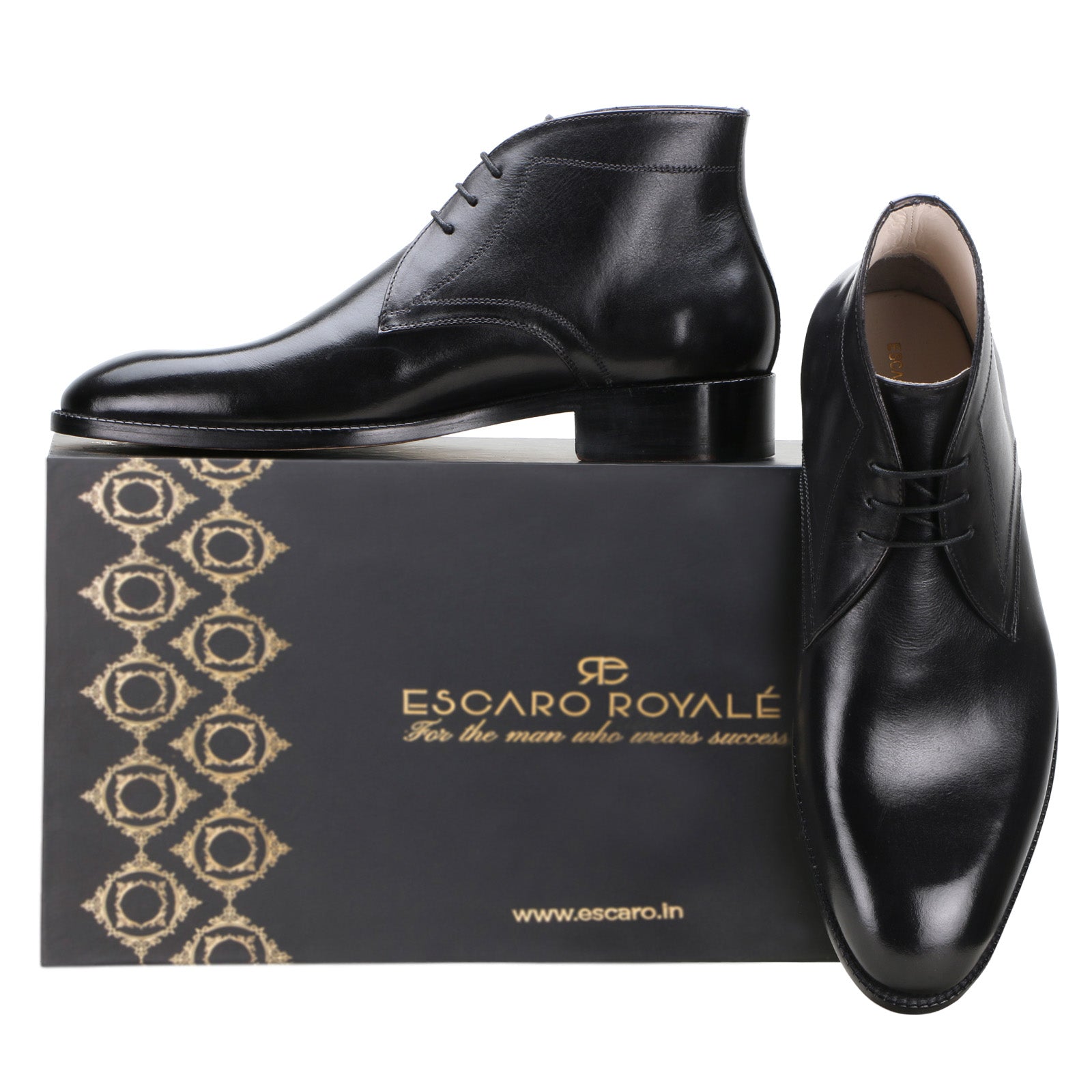 The Munich Chukka Boots In Black