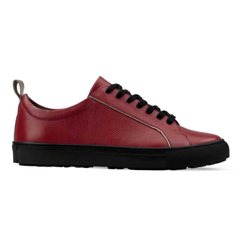 Red-Black Low-Top Leather Sneakers - Escaro Royale